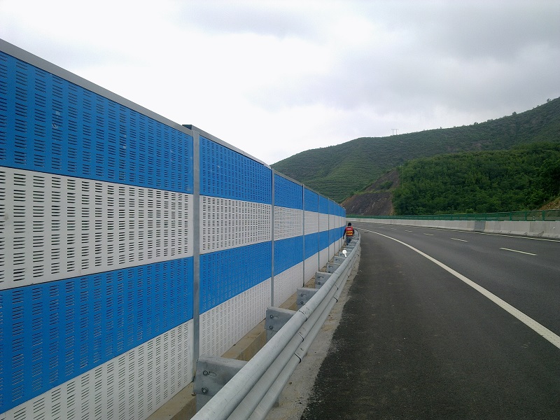 <a href=http://www.mmkglo.com/news_article?news_id=127>聲屏障</a>