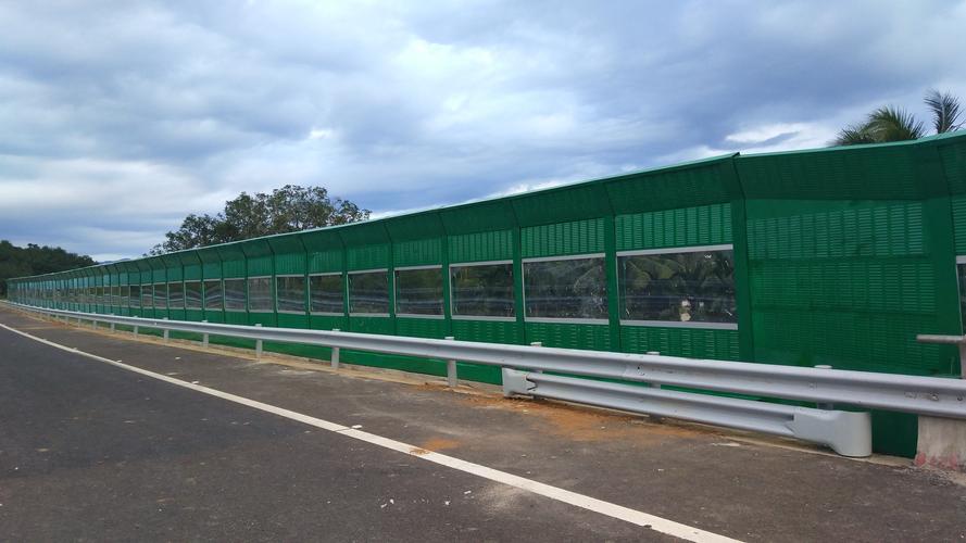 <a href=http://www.mmkglo.com/news_article?news_id=144>天津道路聲屏障</a>